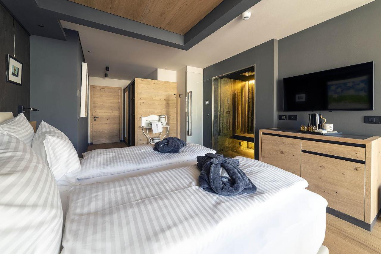 Locanda Degli Artisti Art Hotel Canazei Exteriér fotografie
